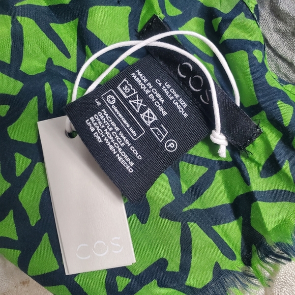 Lot of 3 COS, Standard Form & Do Everything Scarfs Silk, Cotton 34"X25" New - Picture 6 of 8